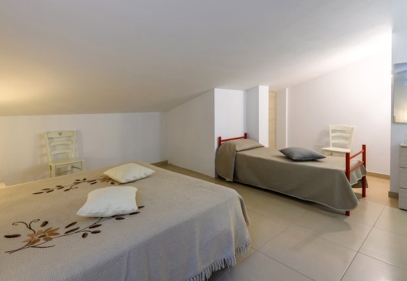 Double bedroom n. 3 on the first floor - Acquanera