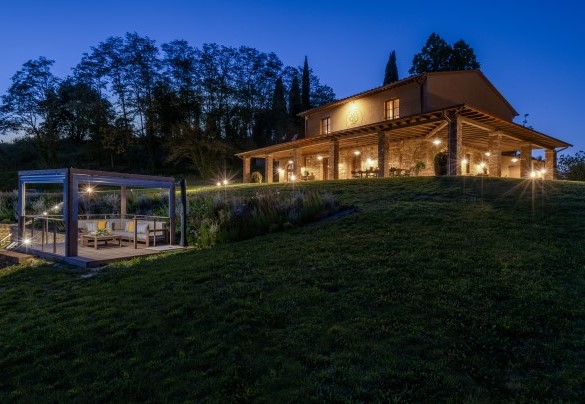 The garden follows the natural slope of the land – Agriresort Bacaringhe 