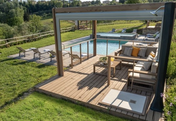 The pool area – Agriresort Bacaringhe 