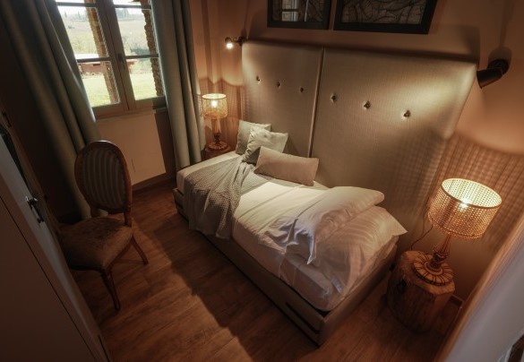 The single bedroom in the independent unit on the ground floor - Agriresort Bacaringhe 