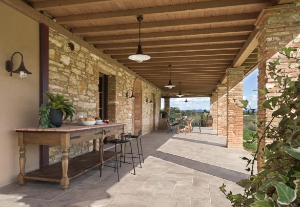 The pergola, where the outdoor dining area is located – Agriresort Bacaringhe
