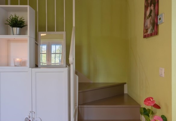 The stairs leading to the sleeping area on the first floor - Ai due cuori