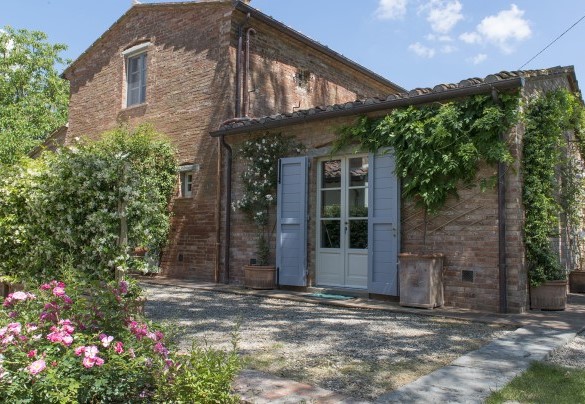 The property is just minutes away from fascinating town of Cortona - Albachiara