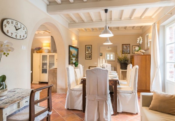 Dining and sitting area - Albachiara 