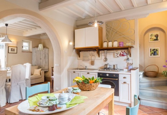 The beautiful and fully equipped built-in kitchen - Albachiara