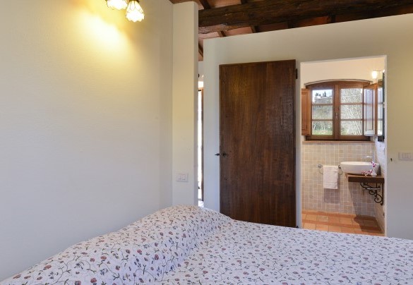 Bathroom with shower in the annex on the first floor – Alborata