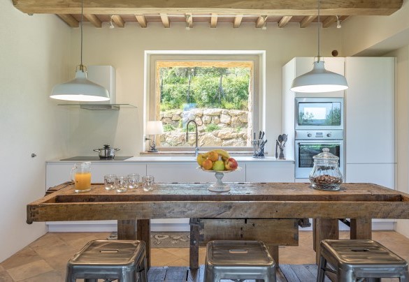 The open space kitchen – Amandula