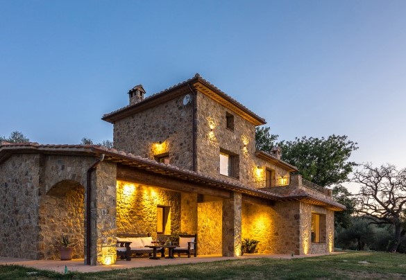 The property in the glow of the sunset – Amandula