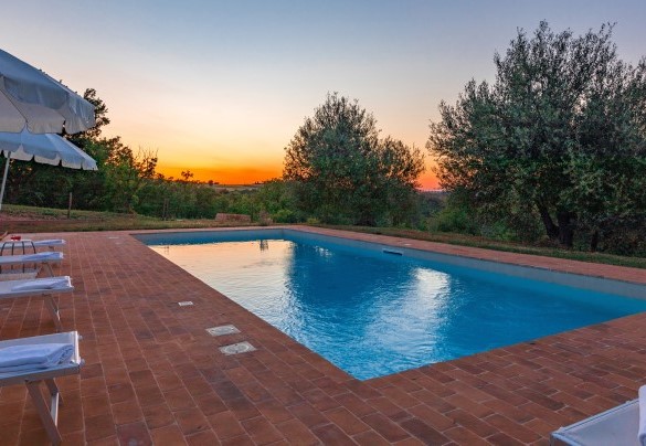 The sunset on the Amiata landscape – Amandula