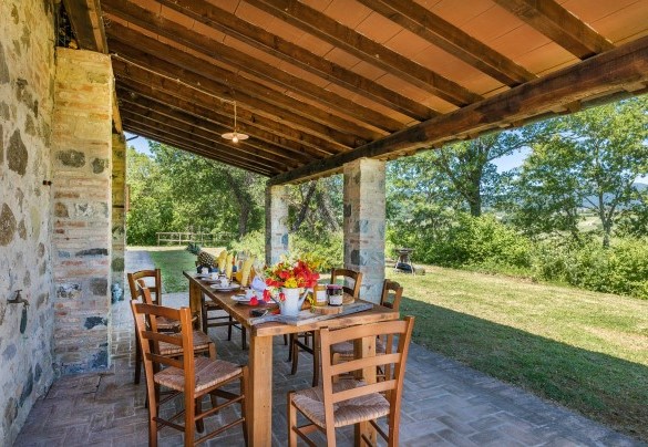 The porch connected to the kitchen for outdoor dining – Amantino 