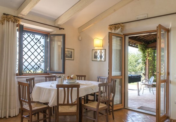 Zona panzo al primo piano con uscita diretta verso la veranda - Antiche Pietre   