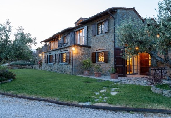  The house illuminated at sunset - Antiche Pietre