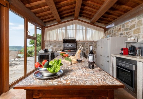 The external complete built-in kitchen - Antiche Pietre
