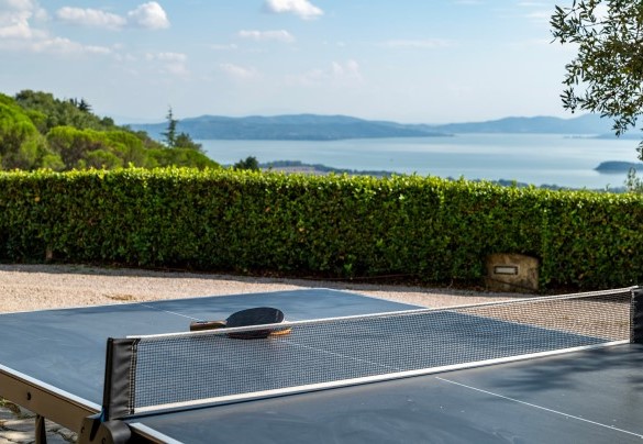 Il tavolo da ping pong - Antiche Pietre