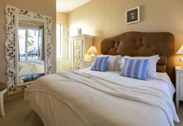 The double bedroom n. 2 in annex n. 1 with the shower in the room - Baia L’Aura