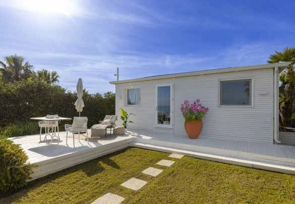 The terrace of bedroom n. 5 in annex n. 3 - Baia L’Aura