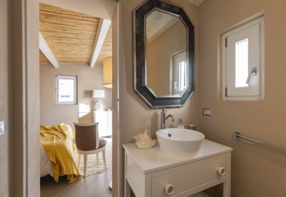 La camera matrimoniale n. 4 in Annesso n. 2 con bagno ensuite - Baia L’Aura