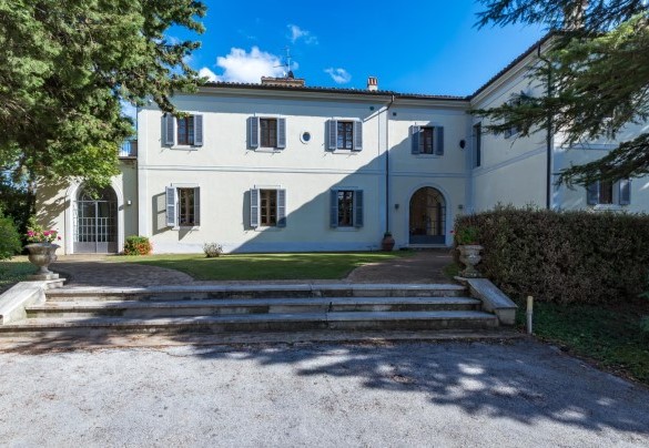 Antica casa signorile di campagna – Borgo Colle Ridente 13