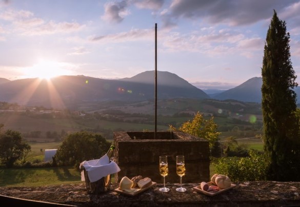 Splendido tramonto sulle colline circostanti  - Borgo Colle Ridente 13