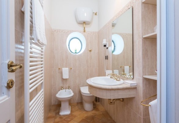 Bagno n. 10 en-suite con la camera singola n.7 - Borgo Colle Ridente 13