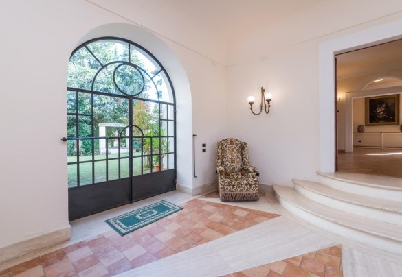 Ampio hall al piano terra - Borgo Colle Ridente 13