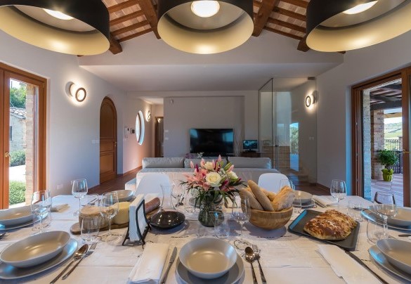 Living area with dining table connected to the terrace and outdoor - Borgo da Monte 