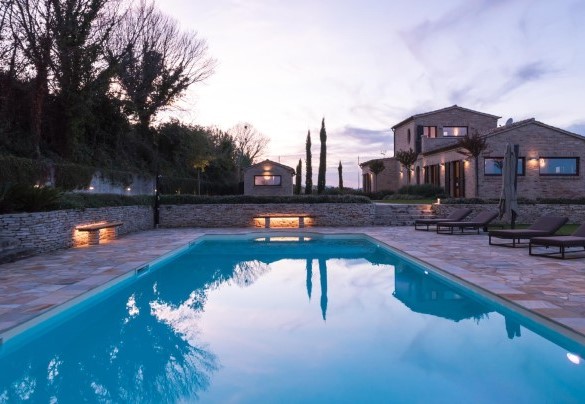 Beautiful farmhouse with swimming pool at sunset - Borgo da Monte 