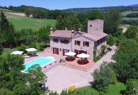 La proprietà vista dall'alto - Borgo dei Cipressi