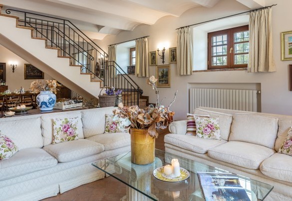 Open plan con salotto e area pranzo - Borgo dei Cipressi
