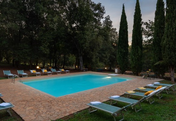 The pool is open from the last Saturday in April until the first Saturday in October – Borgo Gallinaio
