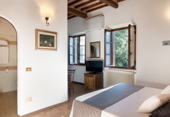Double bedroom with divisible bed n.12 on the first floor of the main house – Borgo Gallinaio