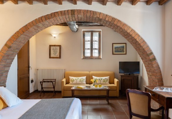 Double bedroom with divisible bed n.1 on the ground floor of the main house – Borgo Gallinaio
