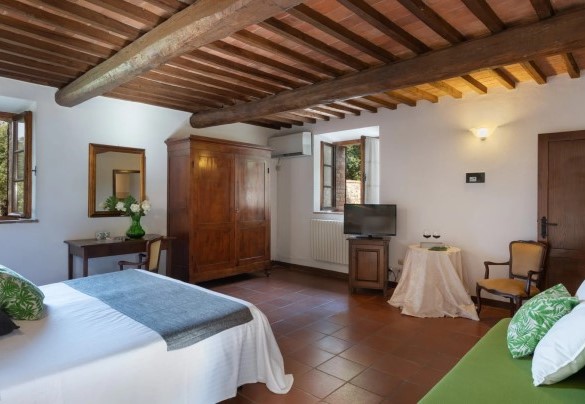 Camera matrimoniale con letto divisibile n.4 al piano terra dell’annesso (POZZO) – Borgo Gallinaio