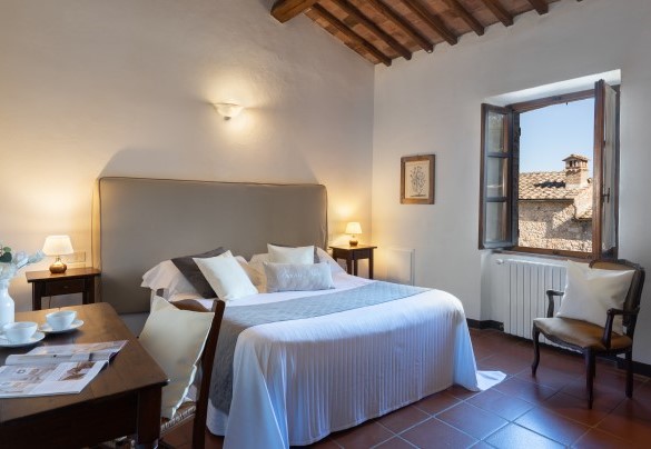 Double bedroom n.9 on the first floor of the main house – Borgo Gallinaio
