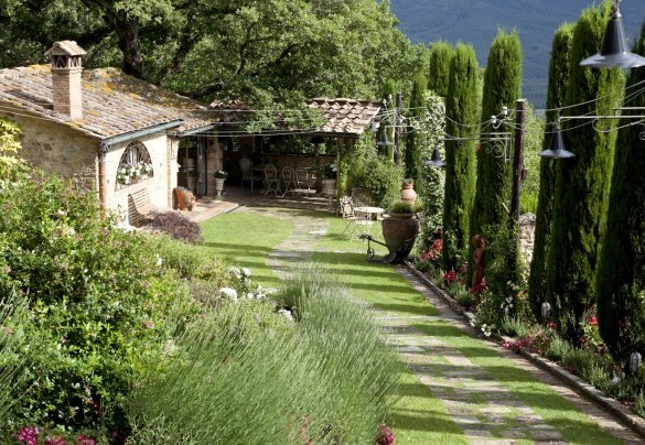 Borgo Paradiso è un casale in pietra risalente agli anni ’20 del secolo scorso – Borgo Paradiso