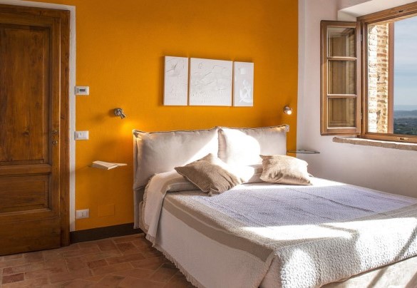 Double bedroom n.2 with en-suite bathroom and single extra bed – Bossoncina 8+1