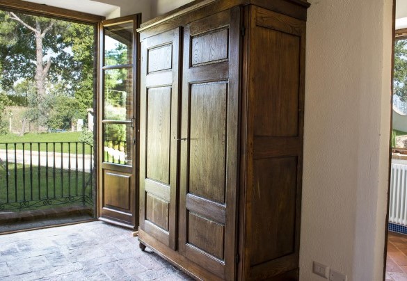 Direct access from the outside of the double bedroom n.4 – Bossoncina 8+1