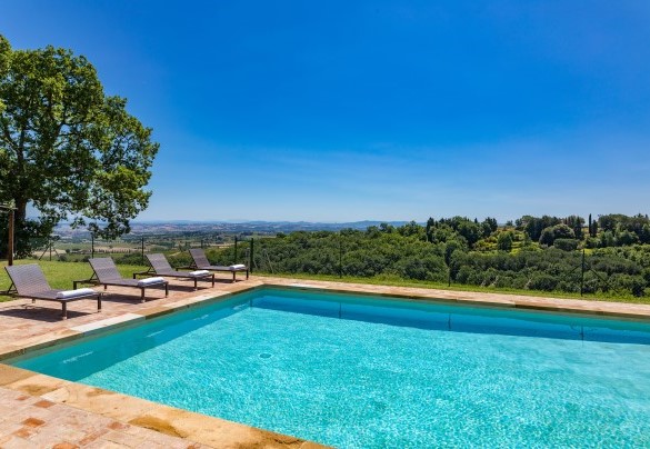 The stone border pool with the bottom in travertine - Bossoncina