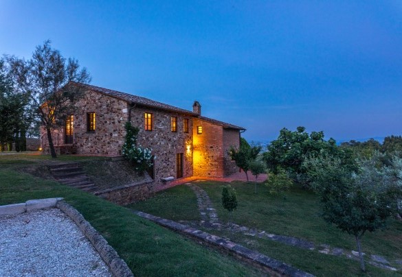 The farmhouse at dusk – Bossoncina