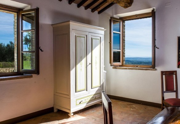 Double bedroom n.1 with en-suite bathroom on the first floor – Bossoncina 8+1