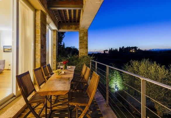 Il porticato al tramonto - Brightline Villa