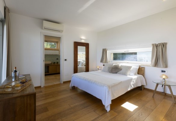 La camera matrimoniale n.4 al primo piano - Brightline Villa