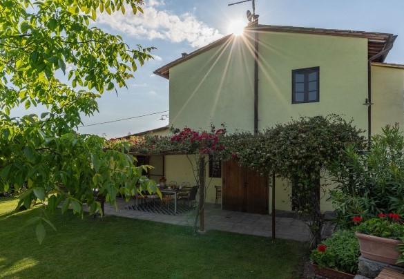 Buca delle Fate è un piacevole e riservato domicilio di campagna, ideale per una vacanza ispirata a ritmi lenti e tranquilli e all’insegna della natura e dello sport – Buca delle fate