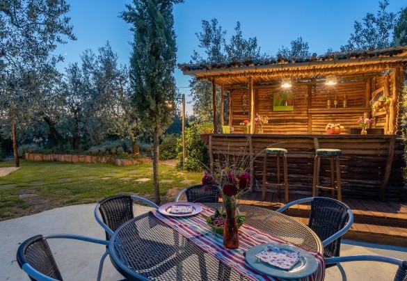 Il giardino all’imbrunire – Buca delle fate