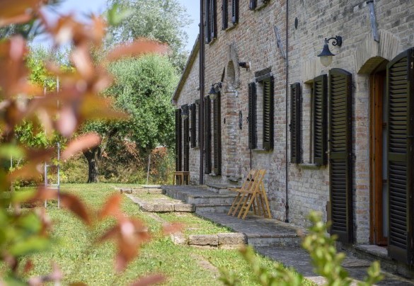 Facciata laterale  della villa – Ca Lucciola