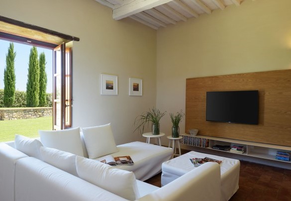 The living room with tv and with external direct access on the ground floor – Ca Maggiore