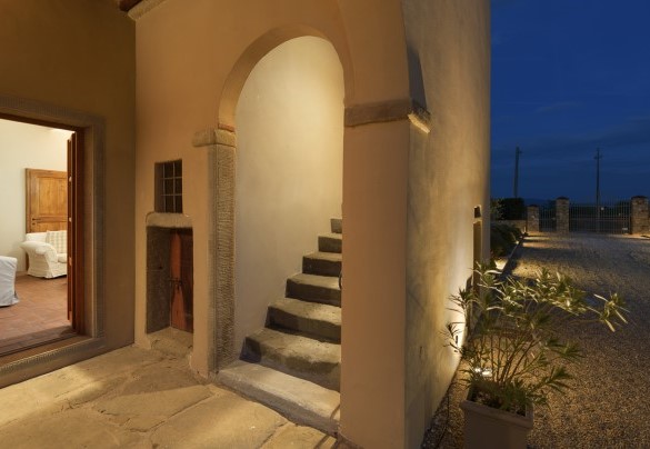 Direct access to the first floor – Ca Maggiore