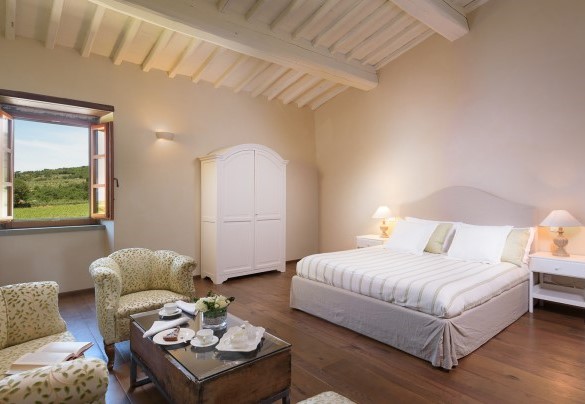 Double bedroom with en-suite bathroom with shower on the first floor – Ca Maggiore