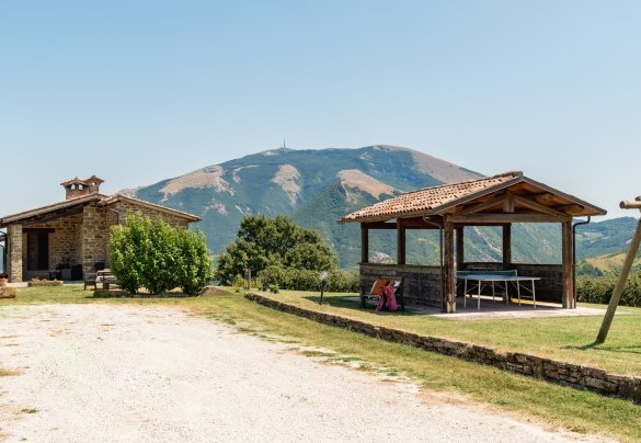 Play area with table tennis and swings, next to the car park - Ca Quattrocchi