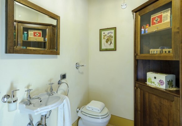 Ground floor guest bathroom - Ca Seppe
